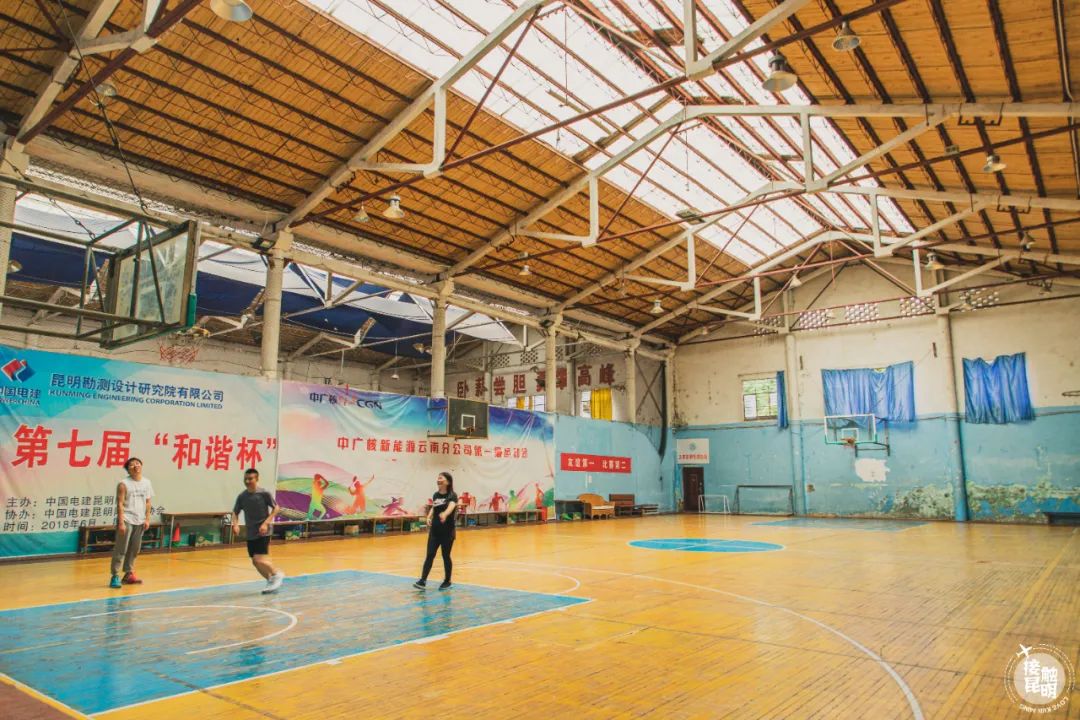 夹乒乓球小游戏_夹乒乓球游戏规则_夹乒乓球游戏玩法